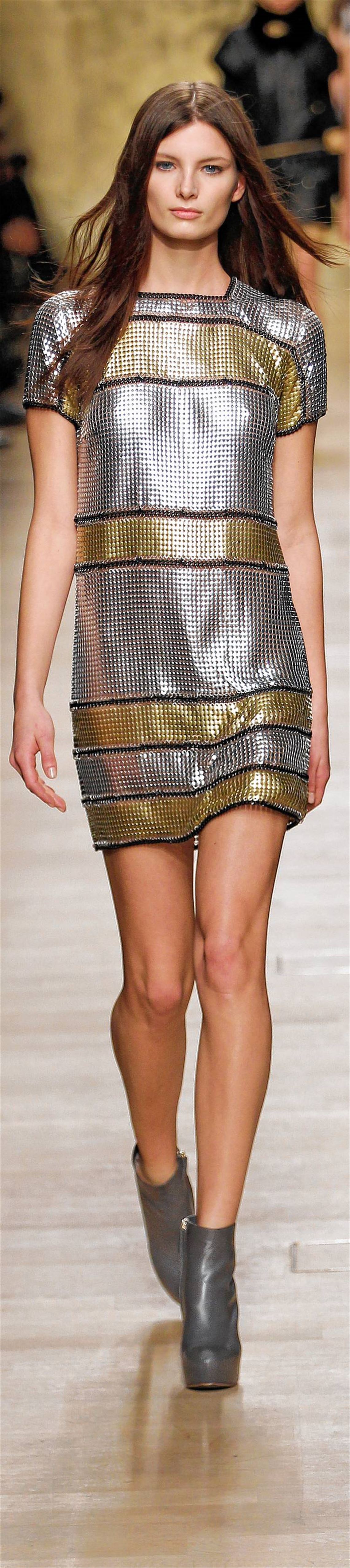 Haute Couture glänzt mit Know-how aus Mühlacker