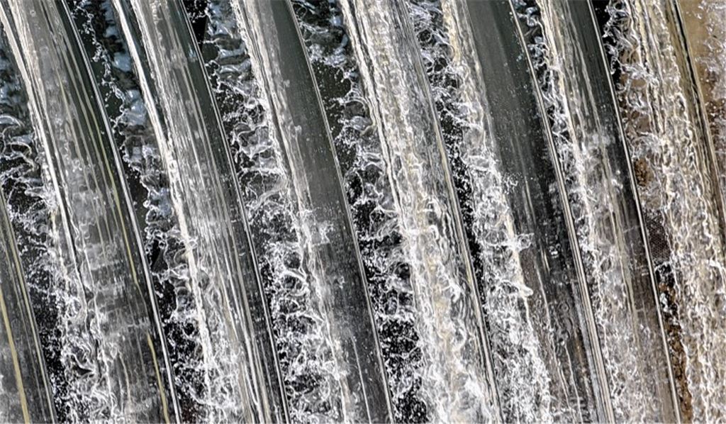 Feenwasser am Enzkraftwerk.