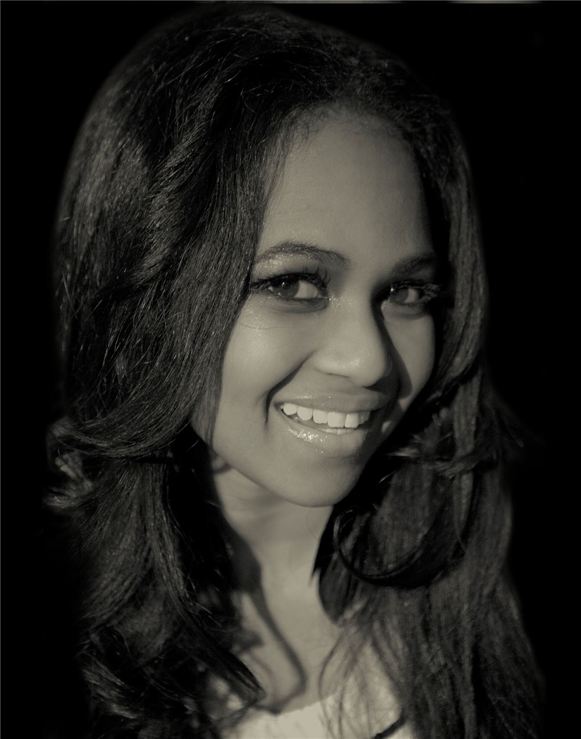 Stand schon mit den Backgroundsängerinnen von Leona Lewis auf der Bühne: Anita Kavila Wiener alias Miss Kavila.