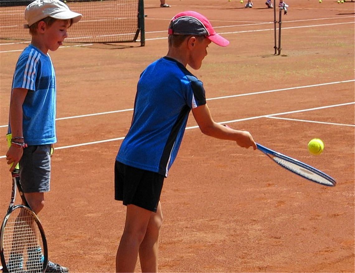 Ferien-Tennis mit großer Beteiligung
