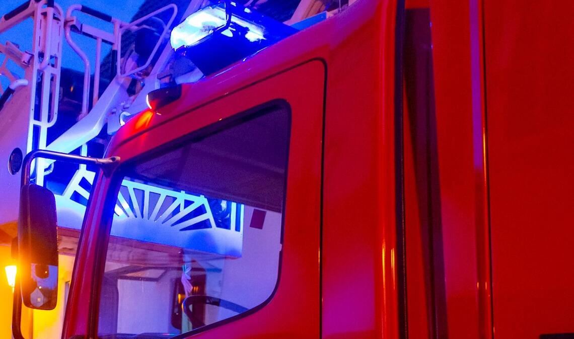 Brötchen auf dem Toaster rufen Feuerwehr auf den Plan