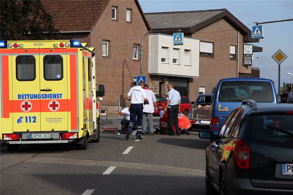 911_0008_41822_mar_Toedlicher_Unfall_Oetisheim_210913_1