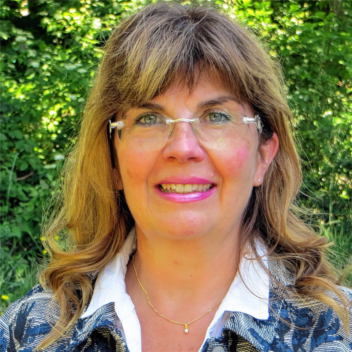 „Zwei Bankreihen für jede Familie“