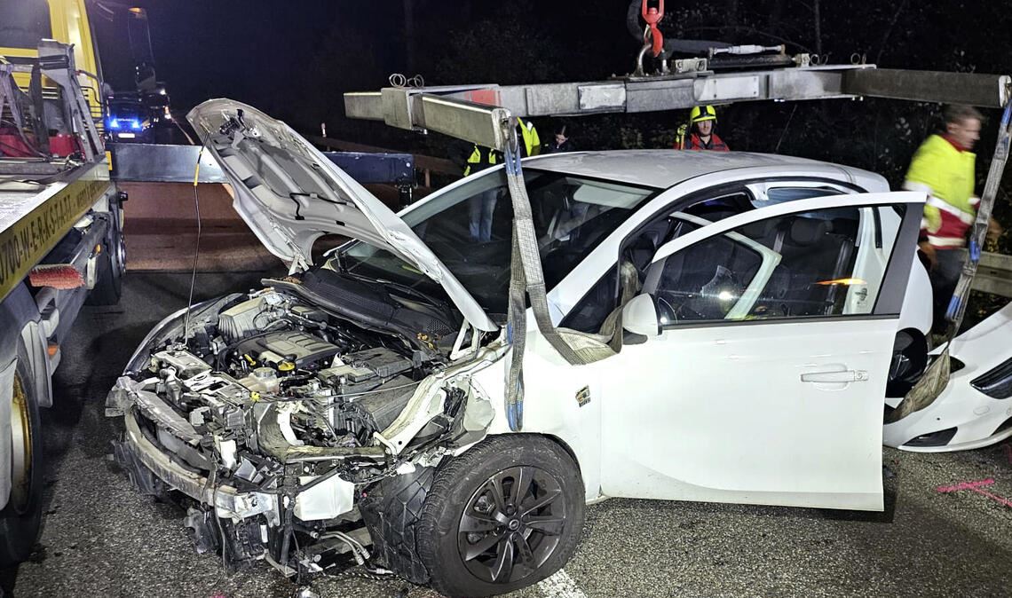 Auf Schlingerfahrt auf der B10 folgt Kollision