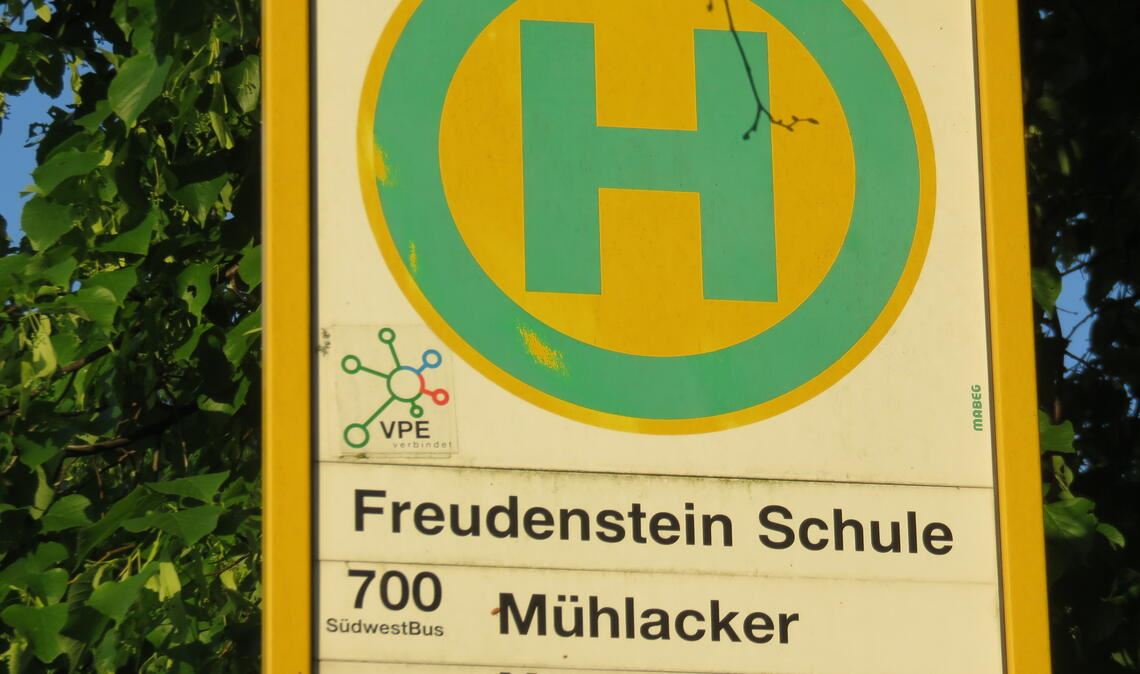 Knittlingen: 14 Bushaltestellen werden barrierefrei