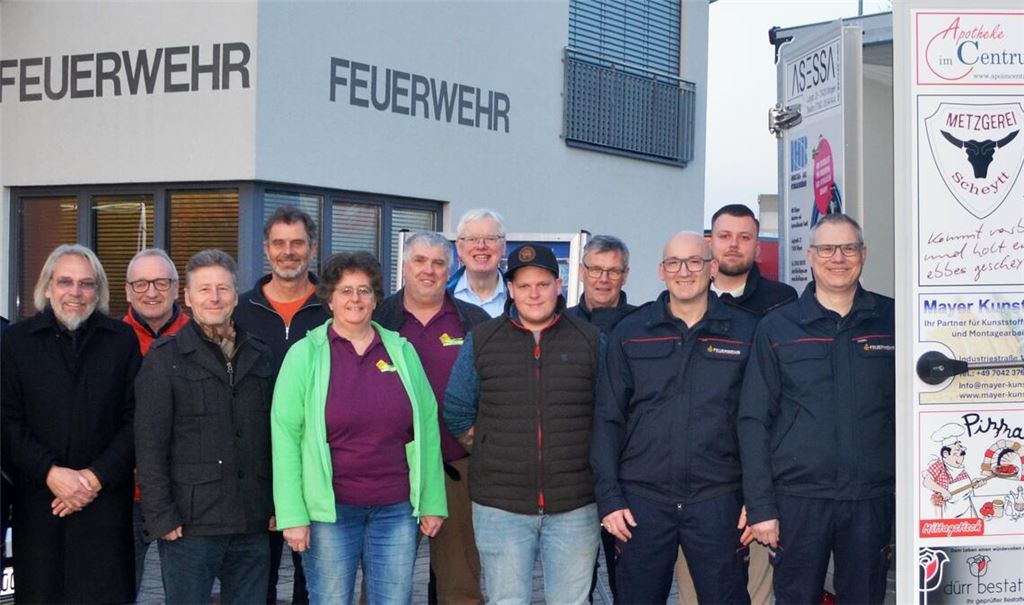 Unternehmen und Händler spenden für Kühlanhänger der Illinger Feuerwehr