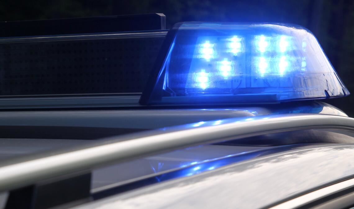 Opel-Fahrer verursacht mit 3,22 Promille einen Unfall