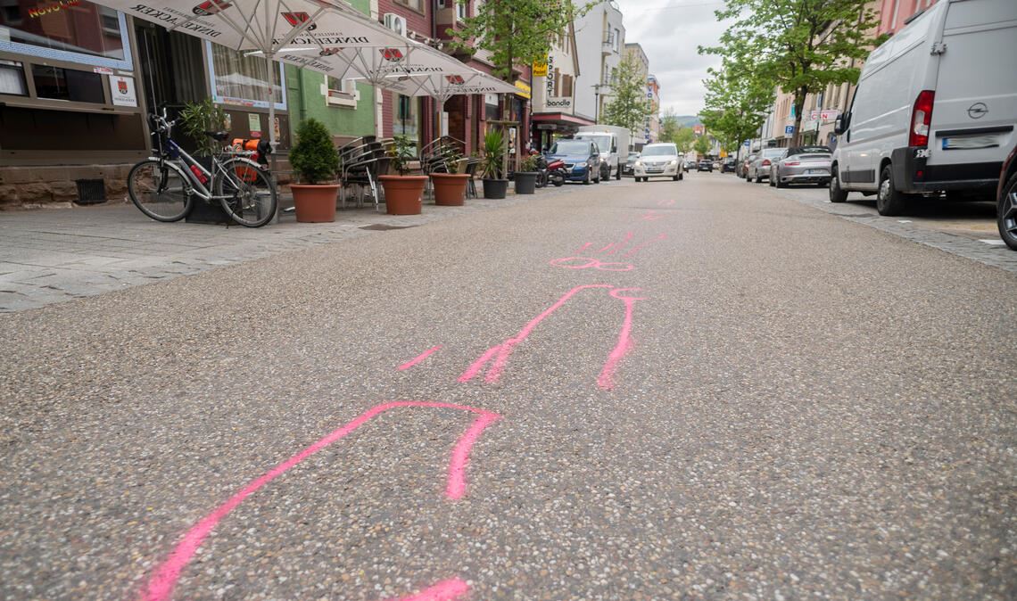 Unfall mit Stadtbus in Mühlacker: Stolperer hat tödliche Folgen