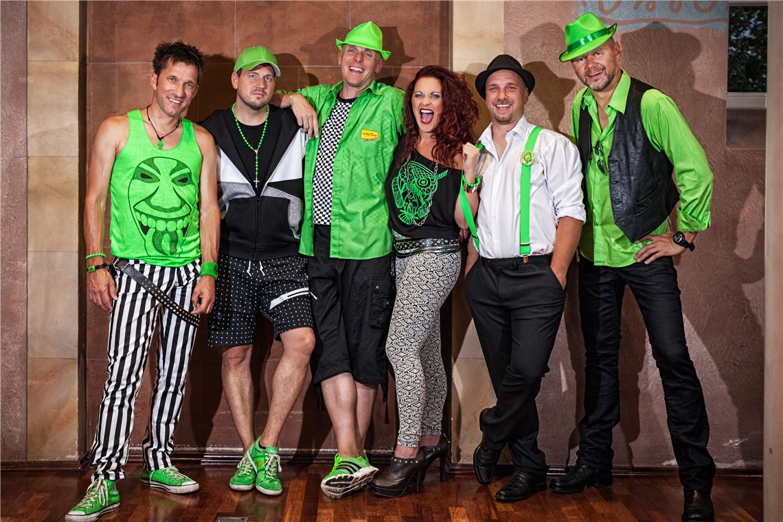 910_0008_104477_milesTone_Bandfoto_2015_new_print
