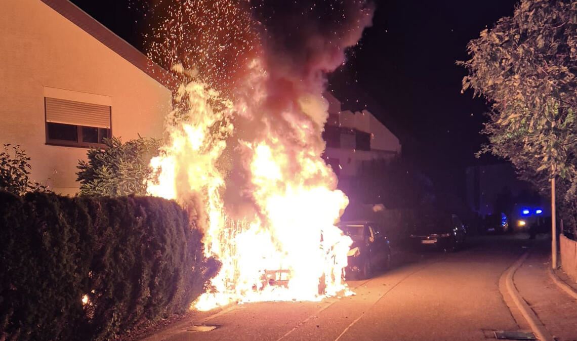 Zwei Feuer in kürzester Zeit: Brandstifter schlägt in Bauschlott zu