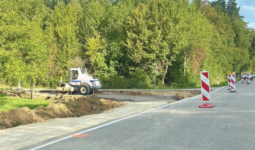 Radweg-Teilstück bei Pinache wird gebaut