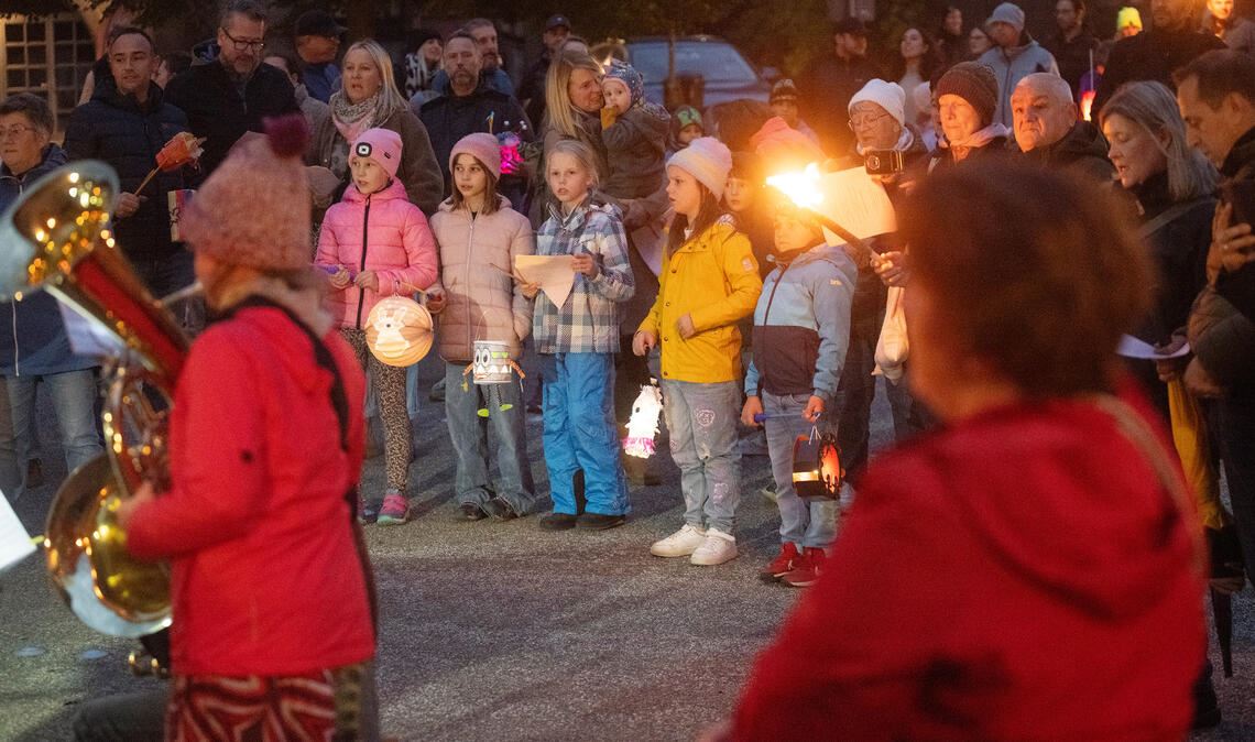Umleitung kann Laternenumzug nicht stoppen