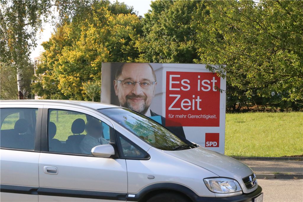 910_0008_145482_911_0008_78904_the_Wahlplakat_SPD_bearbe