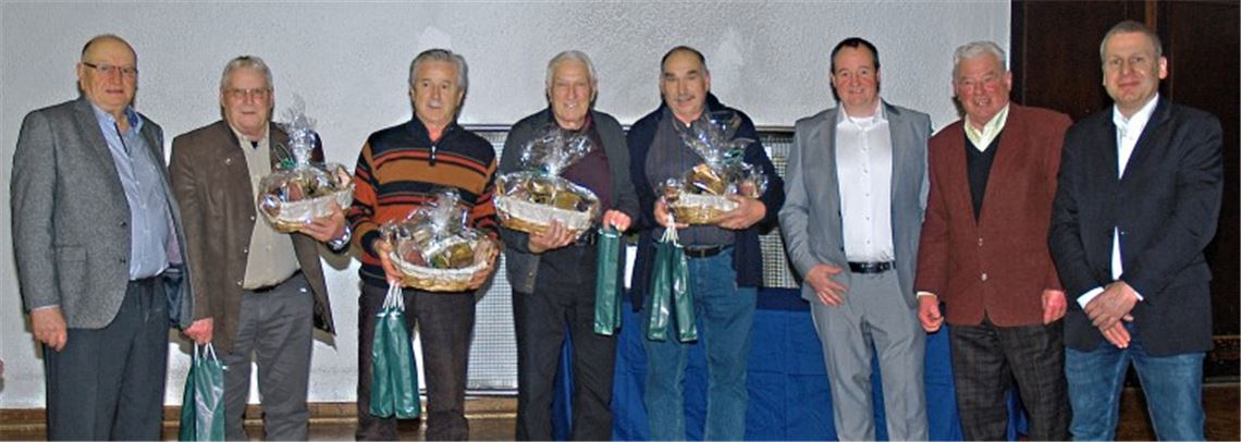 Kindergarten-Kinder dürfen Kartoffeln anbauen