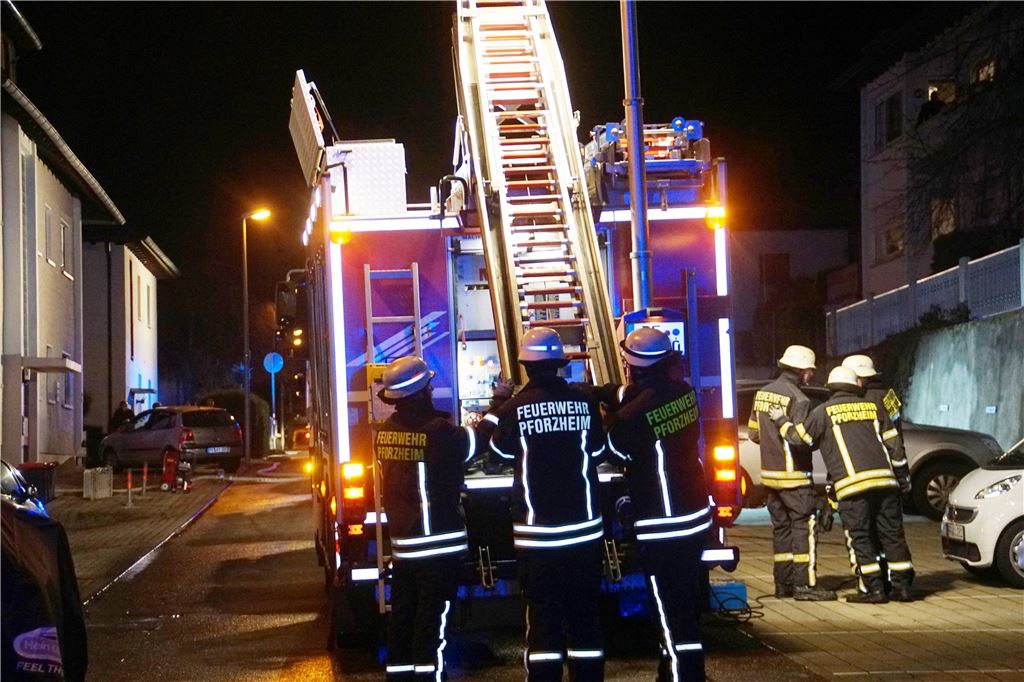 Brandstifter attackiert Menschen