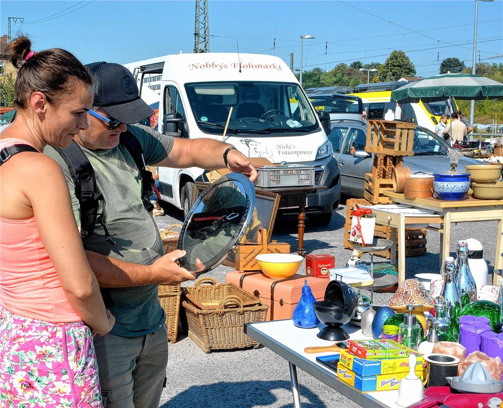 Besucher genießen das Grutschteln