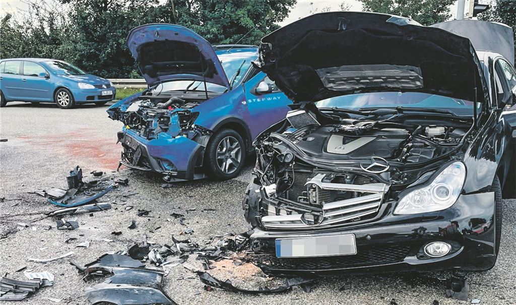Rotlichtverstoß? Unfall an der Osttangente fordert einen Schwerverletzten