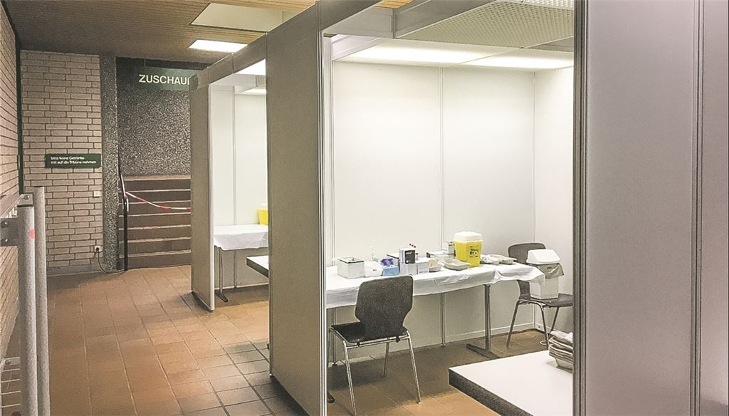 Elumatec unterstützt Impfstation