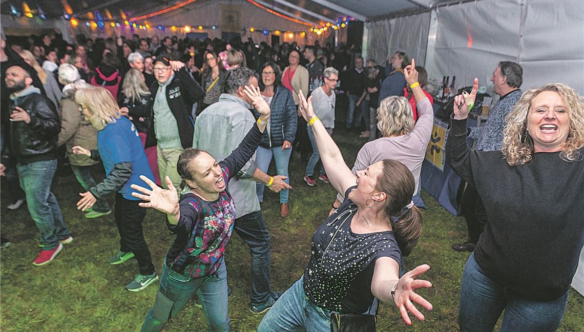 „Hex on Fire“ lockt rund 650 Party-Fans an „Hex on Fire“ lockt rund 650 Party-Fans an