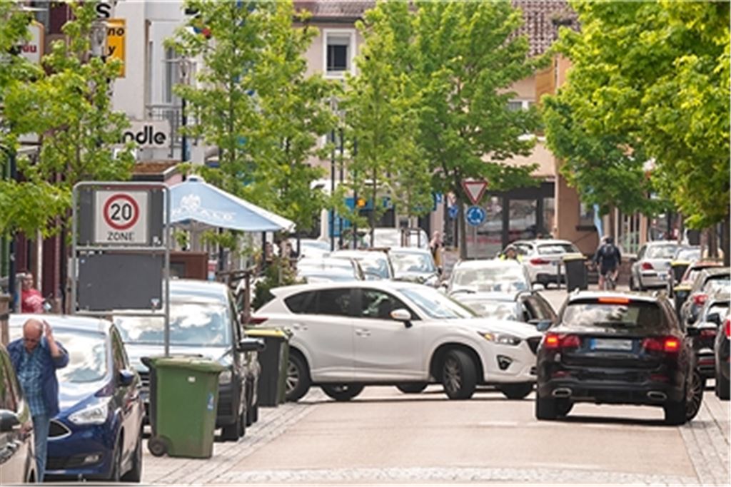 Bahnhofstraße ohne Durchgangsverkehr? Experten sollen Studie vorlegen