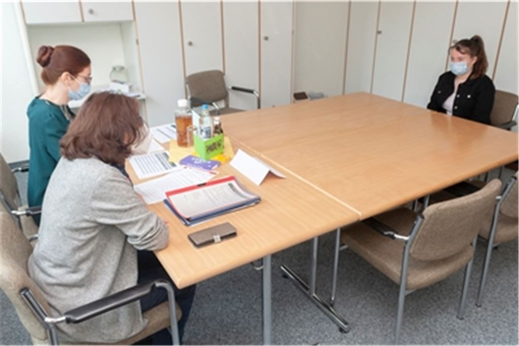 Schüler(innen) proben Bewerbung für den Beruf