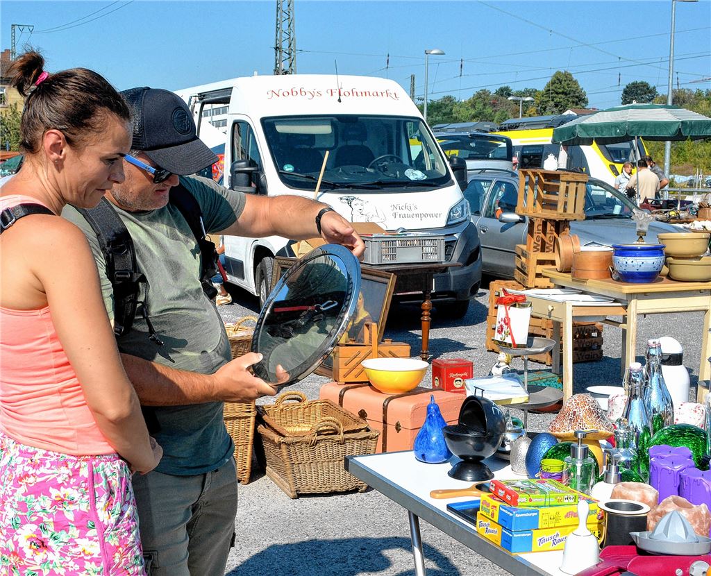 Besucher genießen das Grutschteln