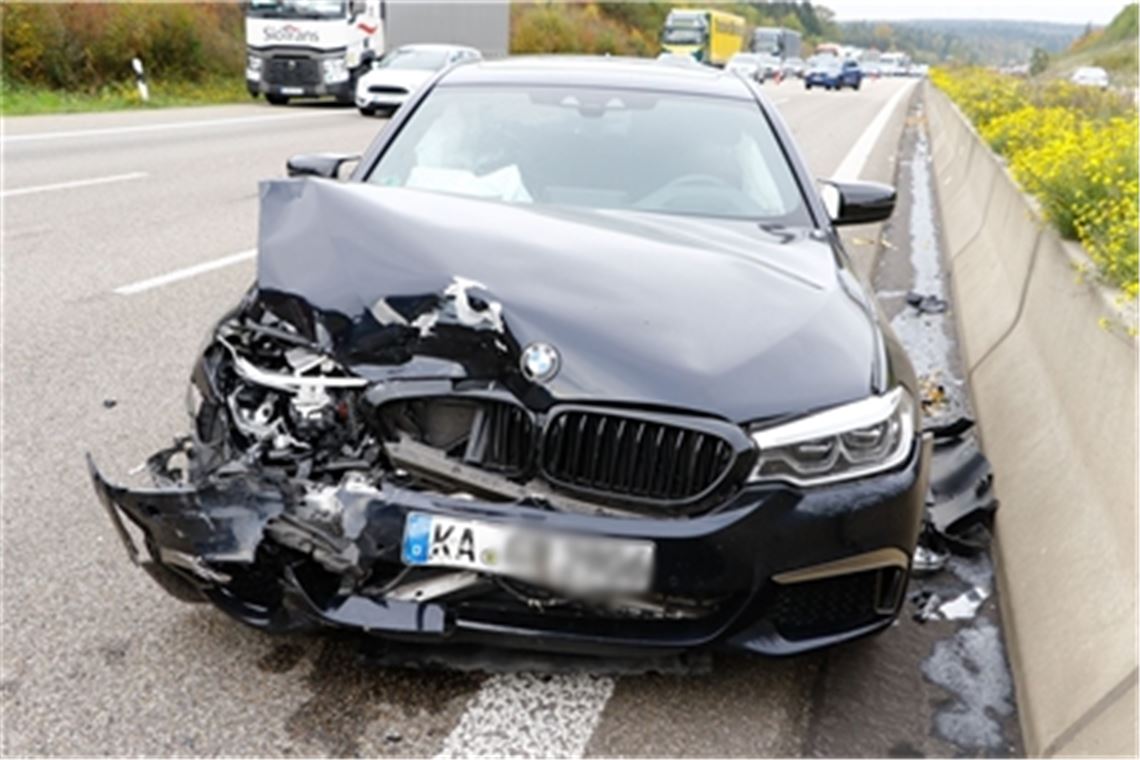 Heftiger Zusammenstoß auf der Autobahn