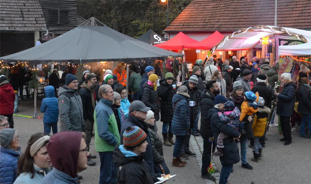 Beschaulicher Adventsmarkt