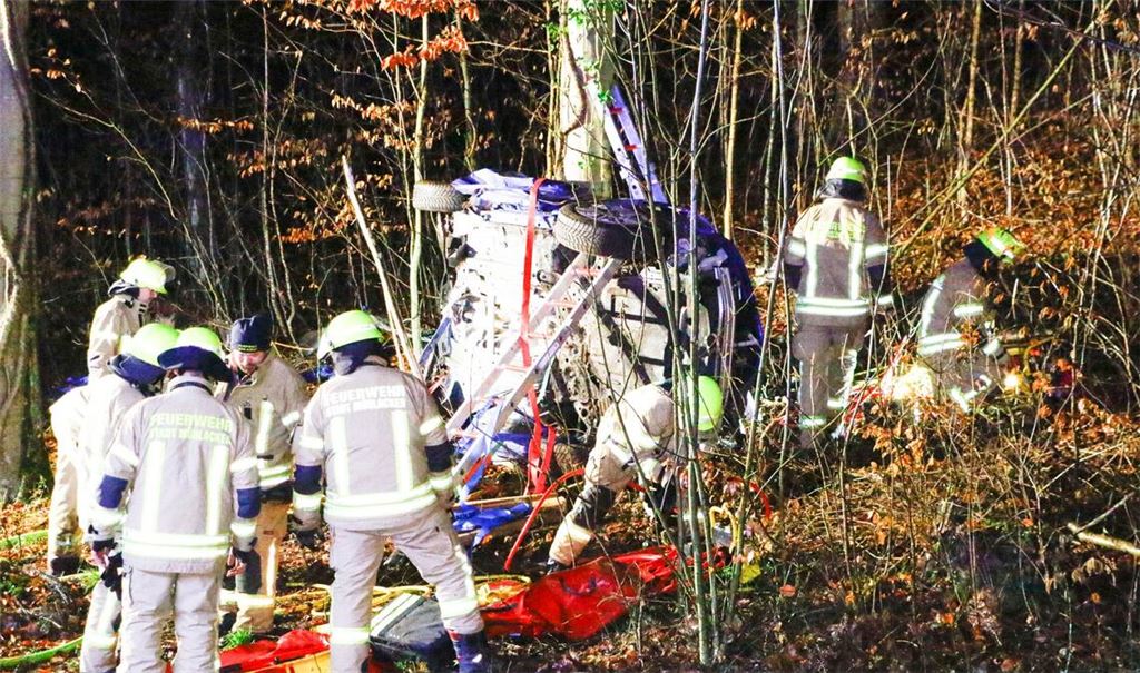 Schwerer Unfall bei Lomersheim: 23-Jähriger schwebt in Lebensgefahr