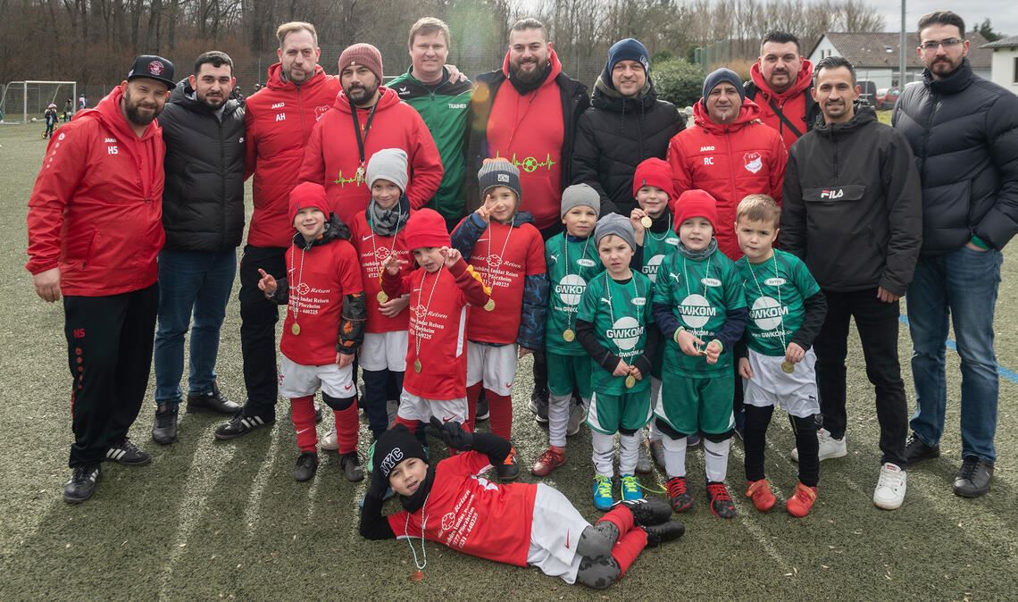 Für Erdbebenopfer gespielt und gesammelt