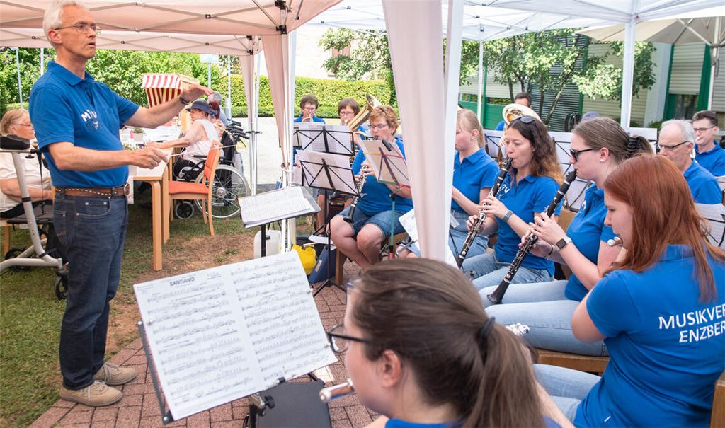 Gemeinschaft genießen mit guter Musik