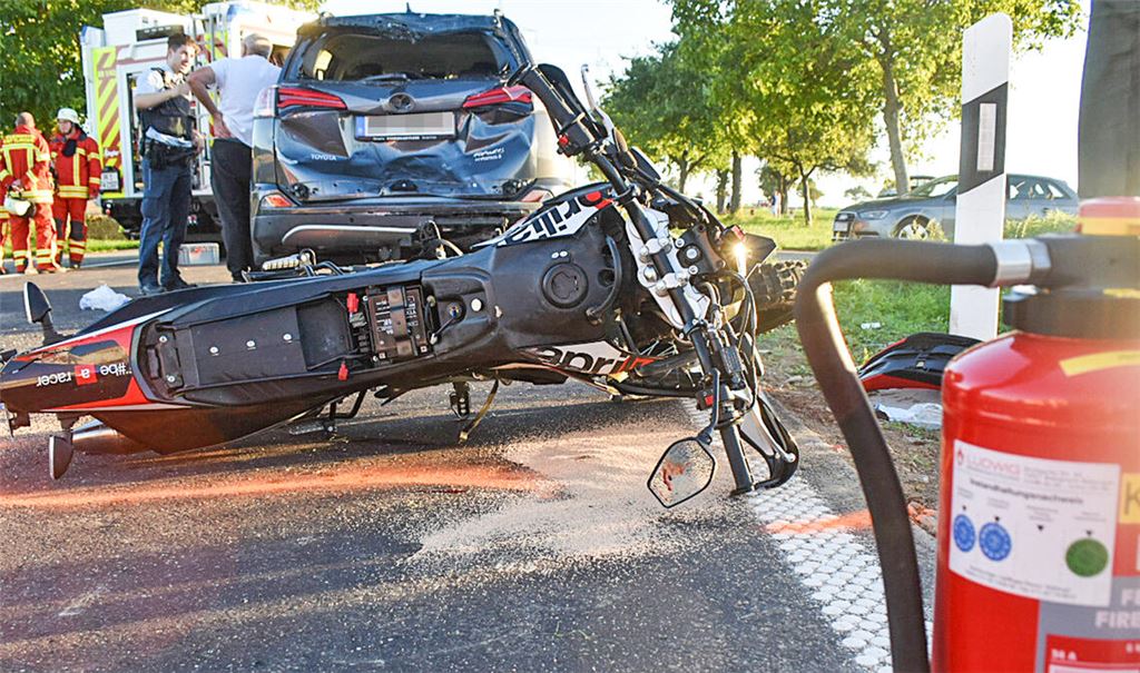 Leichtkraftradfahrer schwer verletzt