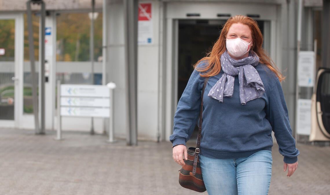 Kliniken-Verbund appelliert: Beim Besuch bitte Maske tragen!