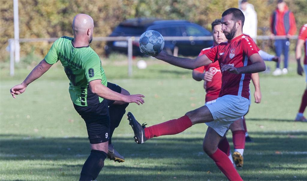 Fußballverband will in Platzstreit vermitteln