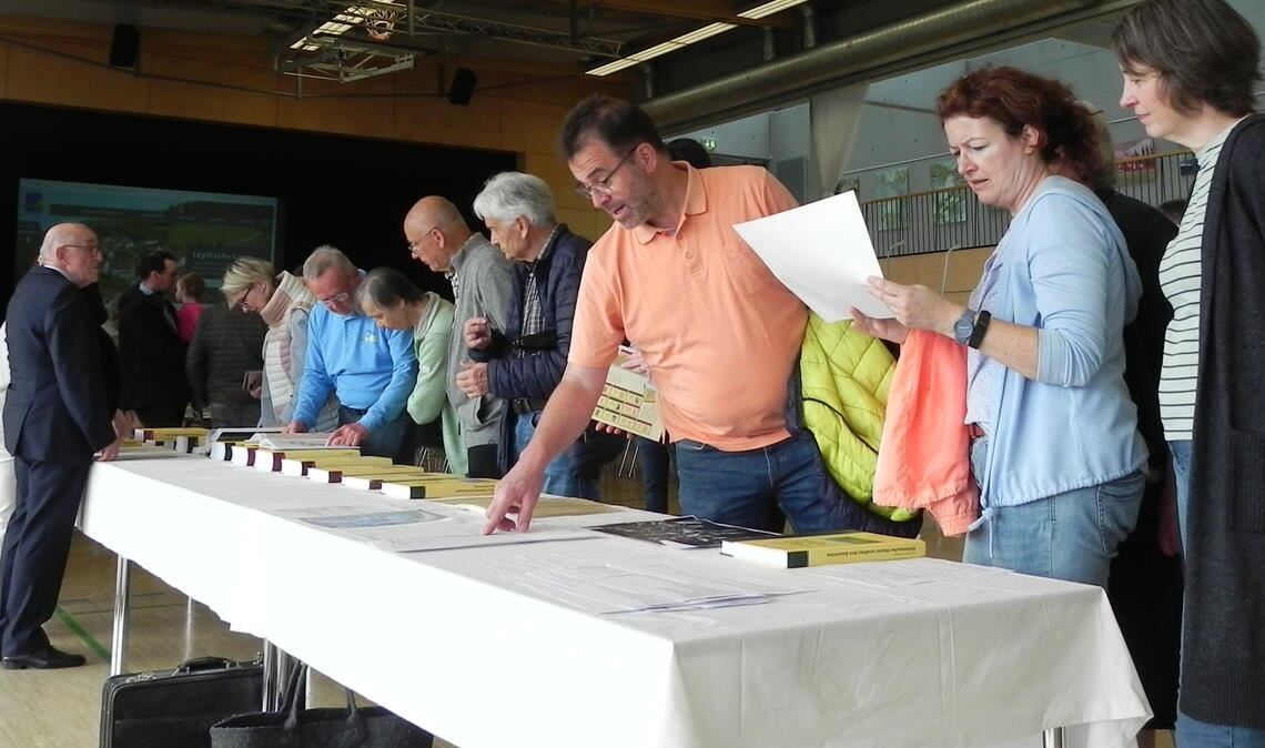 Diefenbacher Geschichte gedruckt und online verfügbar