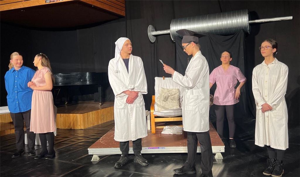 Theater-AG spielt Molière