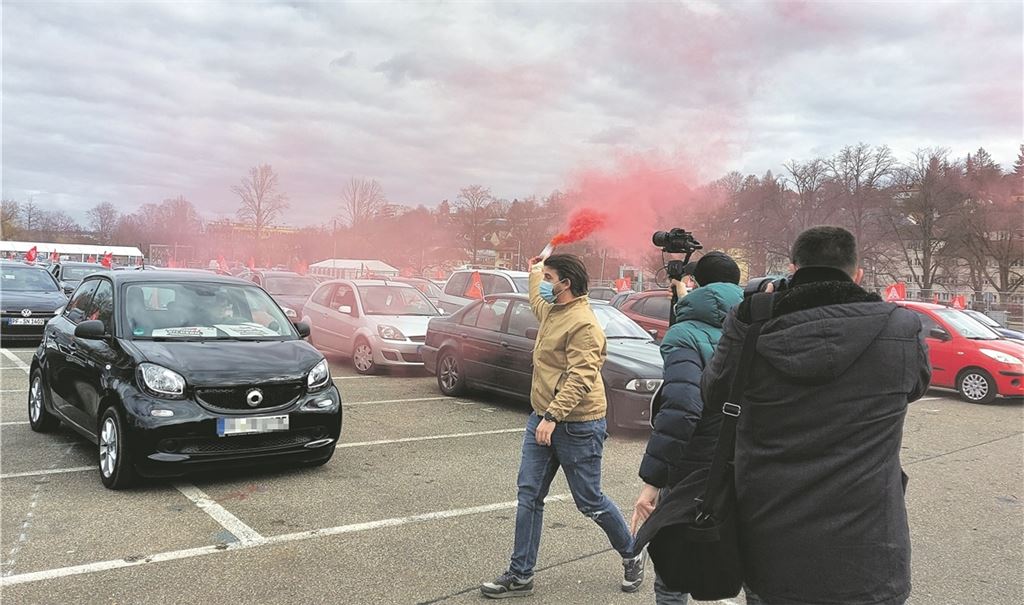 IG Metall mit neuer Form des Protests: Autokorso macht Druck auf Arbeitgeber