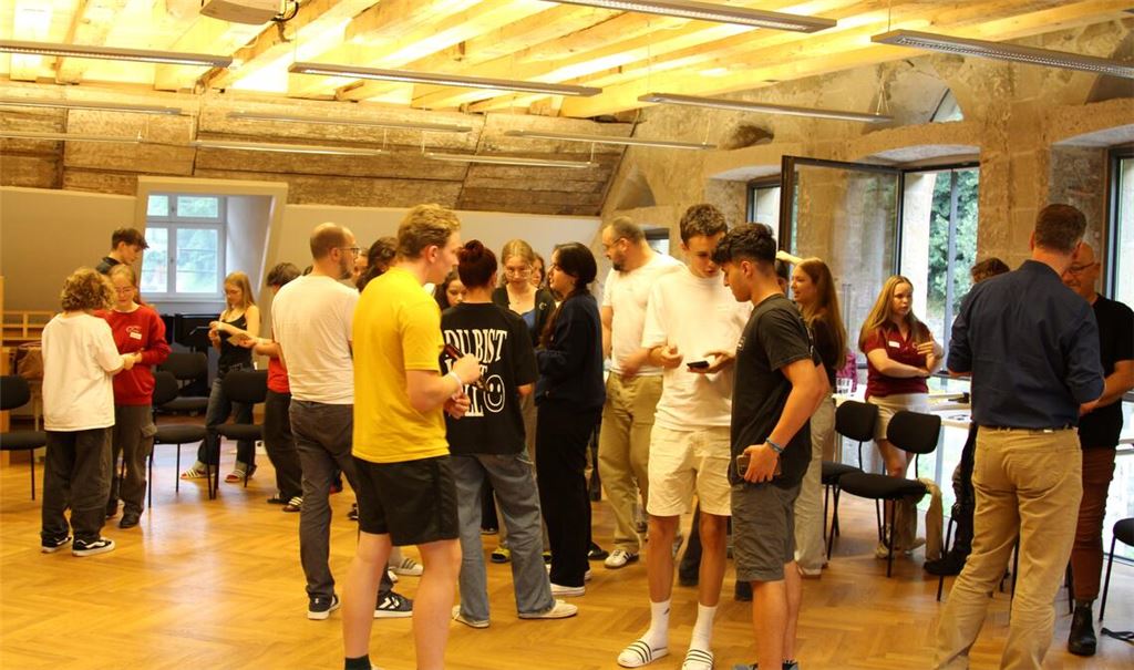 Seminaristen tauschen sich
mit jungen Israelis aus