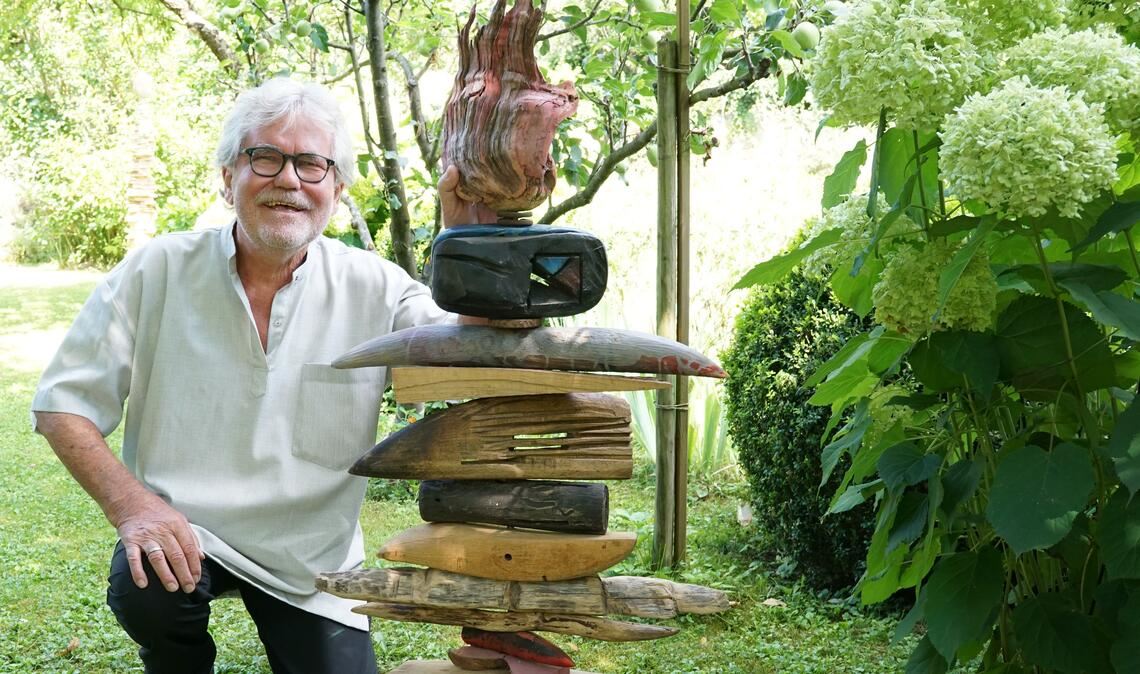 Bildhauer Norbert Neumann-Daikeler zeigt seine beeindruckenden Skulpturen bei der Ludwig-Seeburger-Stiftung in Maulbronn. Fotos: Dr. Bastian