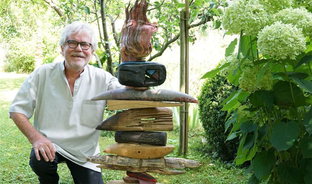 Bildhauer Norbert Neumann-Daikeler zeigt seine beeindruckenden Skulpturen bei der Ludwig-Seeburger-Stiftung in Maulbronn. Fotos: Dr. Bastian