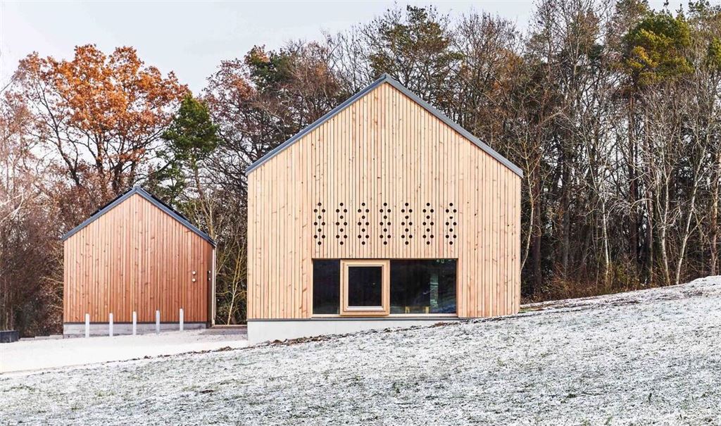 Bildungszentrum in Weil der Stadt, entworfen in Holzbauweise vom Stuttgarter Büro lohrmannarchitekten.