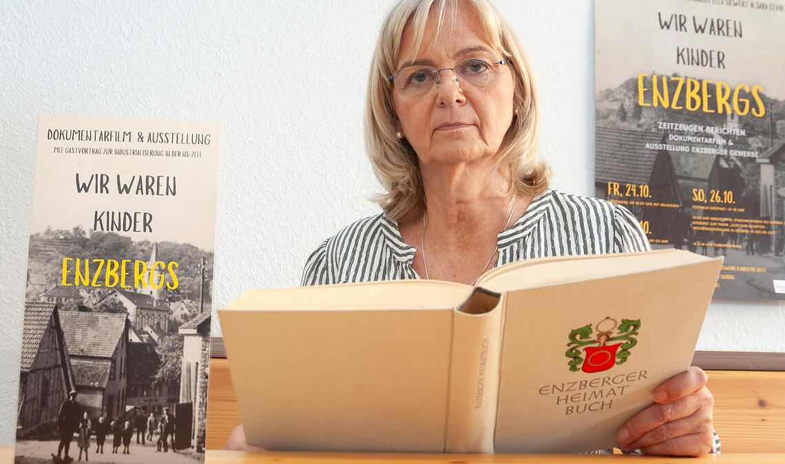 Birgit Ella Siewert und ihre Mitstreiterinnen und Mitstreiter sind bei der Recherche tief in die Enzberger Geschichte eingetaucht. Foto: Fotomoment