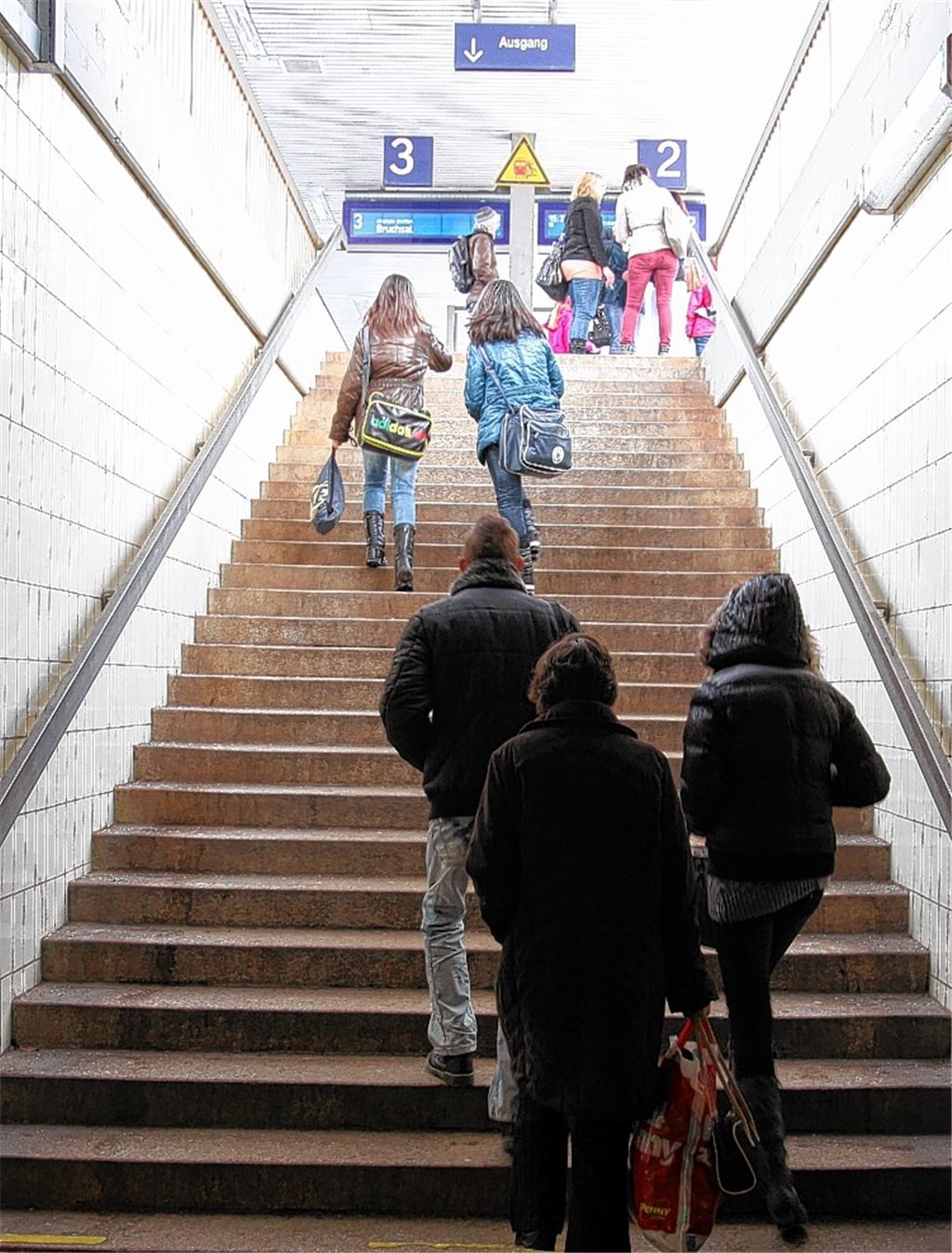 Bis 2015 soll es neben den steilen Treppen auch drei Aufzüge geben.Archivfoto: Franz
