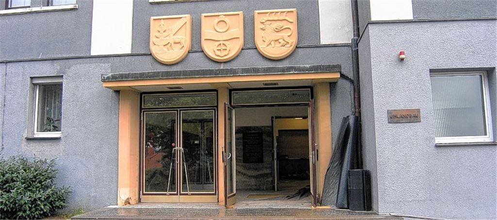 Bis auf Weiteres geschlossen: Die Türen des Mühlacker Uhlandbaus stehen zur Zeit nur den Handwerkern offen. Nach den Sommerferien sollen die Arbeiten am Konzerthaus abgeschlossen sein. 