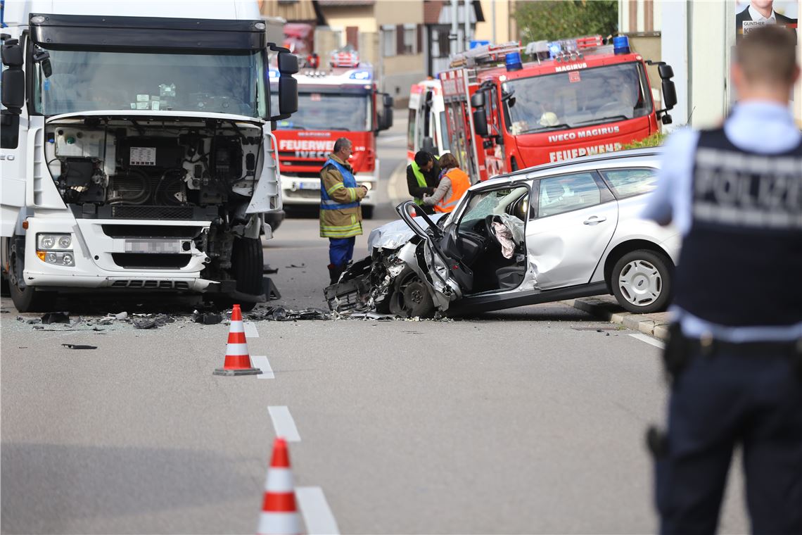 910_0008_139131_lh_Unfall_Bauschlott_1_