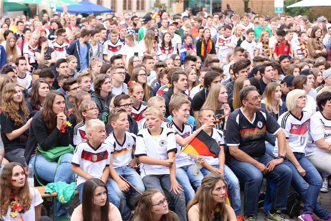 lh Public Viewing Deutschland Nordirland