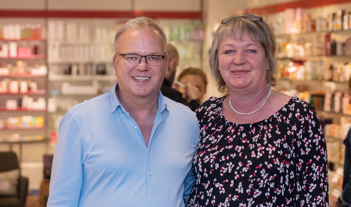 Bleiben als Angestellte: Carsten Bernauer und seine Frau Dunja geben ab Juni die Verantwortung ab. Fotos: Fotomoment/privat