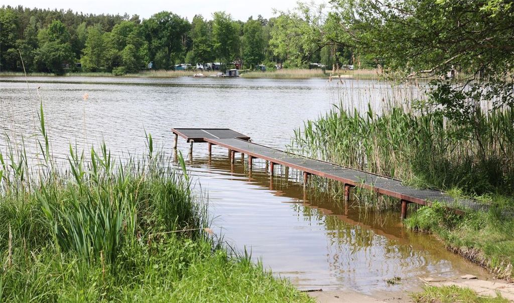 Blick auf eine Badestelle am Großen Wentowsee in Brandenburg, wo zwei Männer ertunken sind.