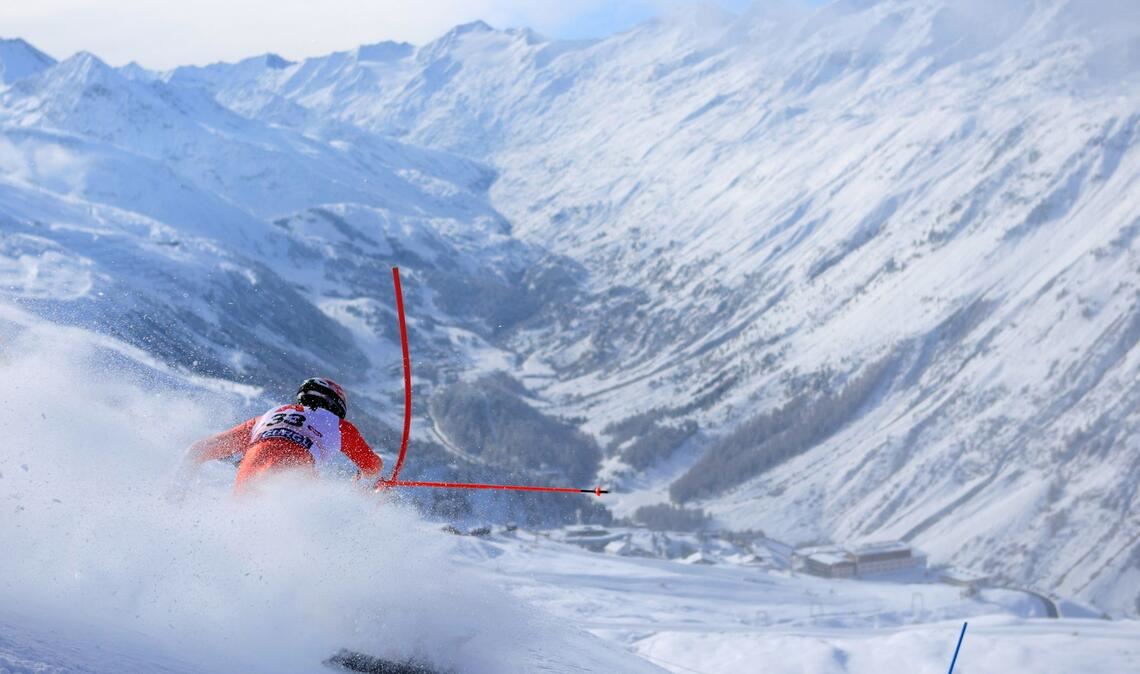 Blick ins Tal beim Weltcup-Slalom in Gurgl: Zenhäusern legt rasant vor