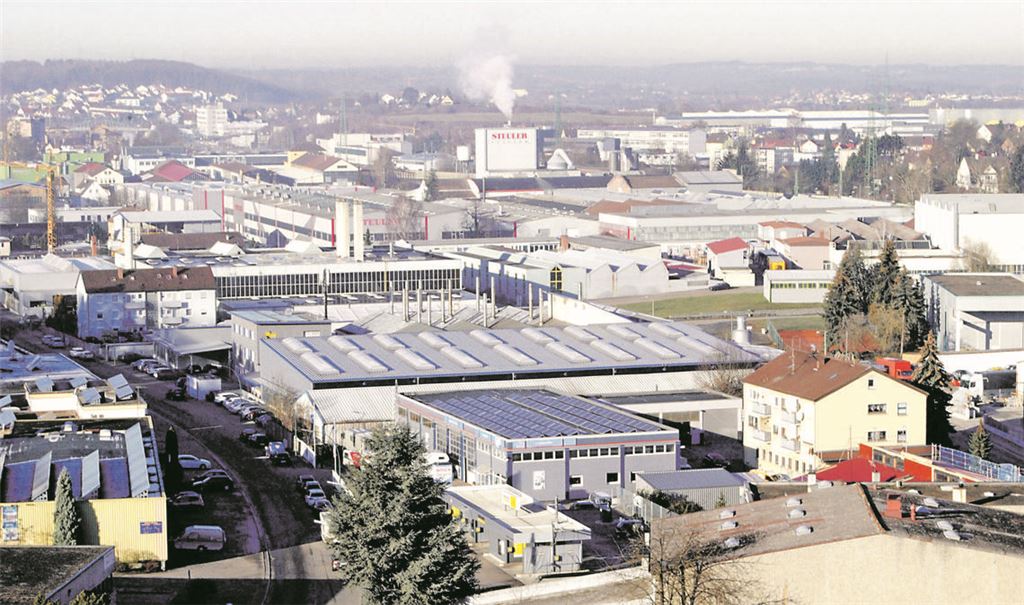 Blick vom Büroturm am Kißlingweg auf das alte Mühlacker Industriegebiet. Foto: Archiv